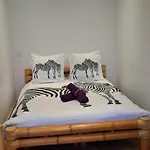 Cosy A 50m De La De